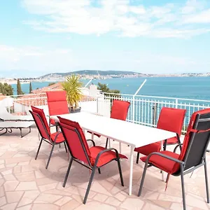 https://apartment-nede.hotels-in-trogir.com